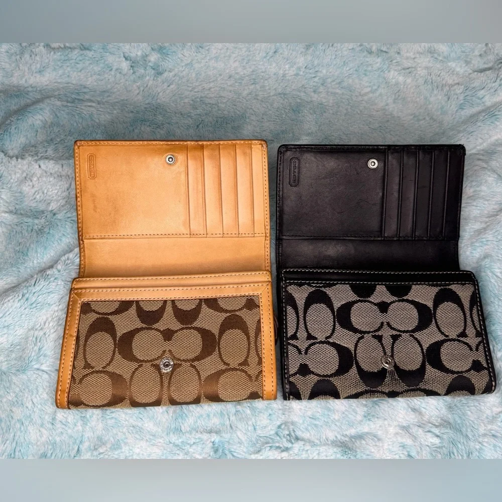 Two (2) Vintage Coach signature Wallets, black & grey and brown & tan 1 dust bag - Picture 3 of 15
